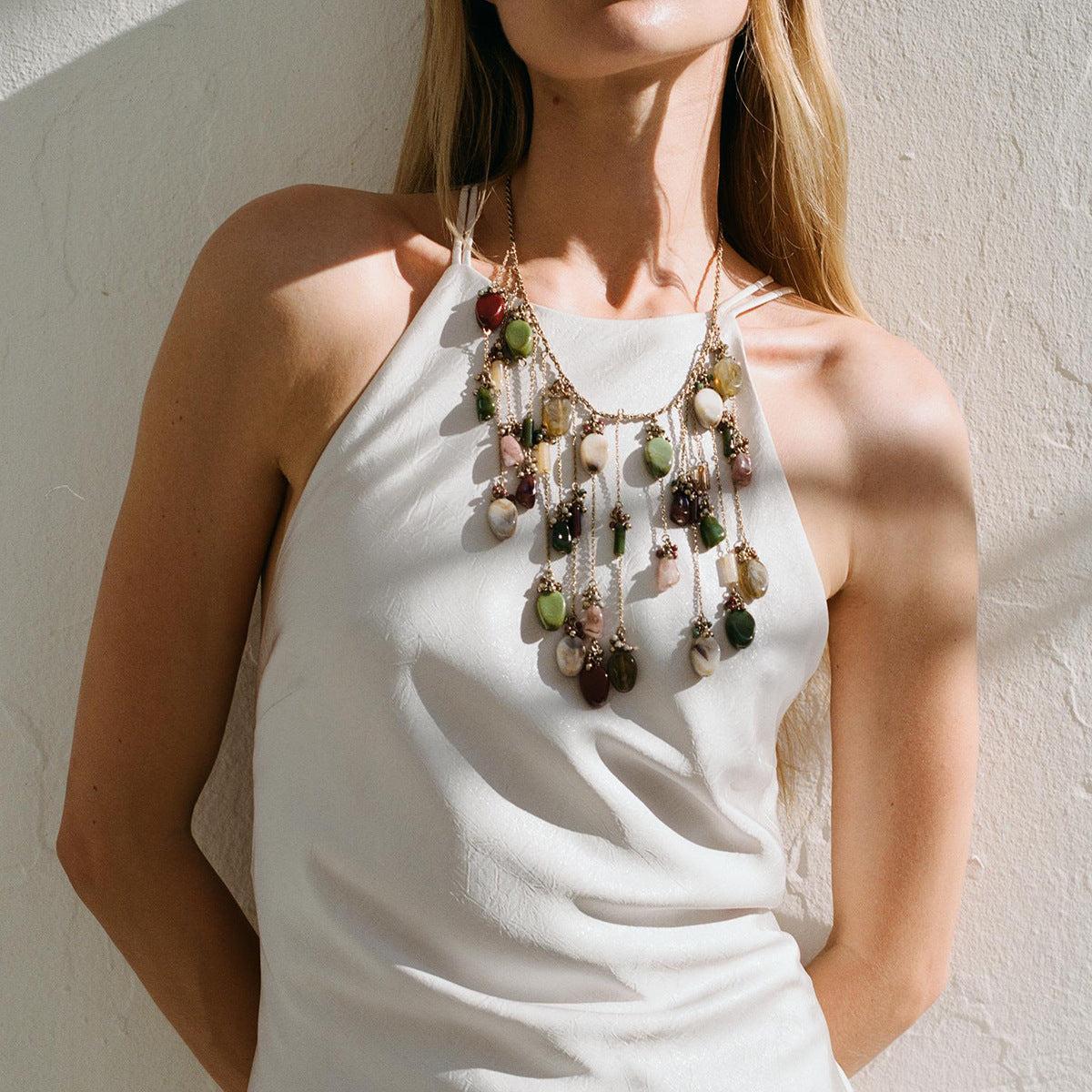 Collar Étnico de Dijes Múltiples