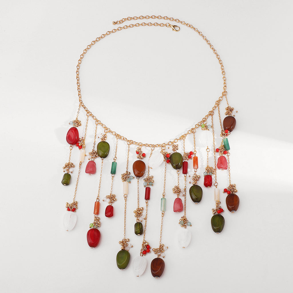 Collar Étnico de Dijes Múltiples