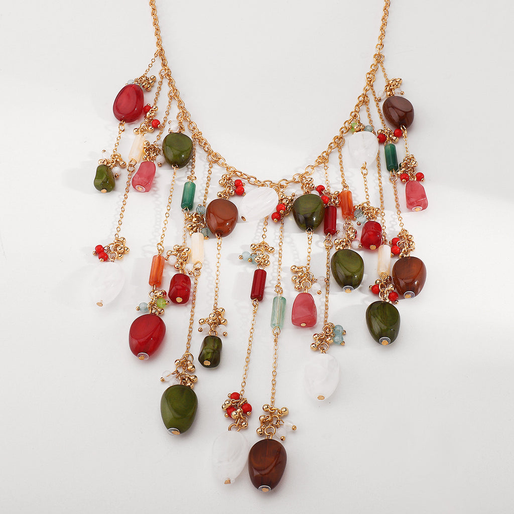 Collar Étnico de Dijes Múltiples