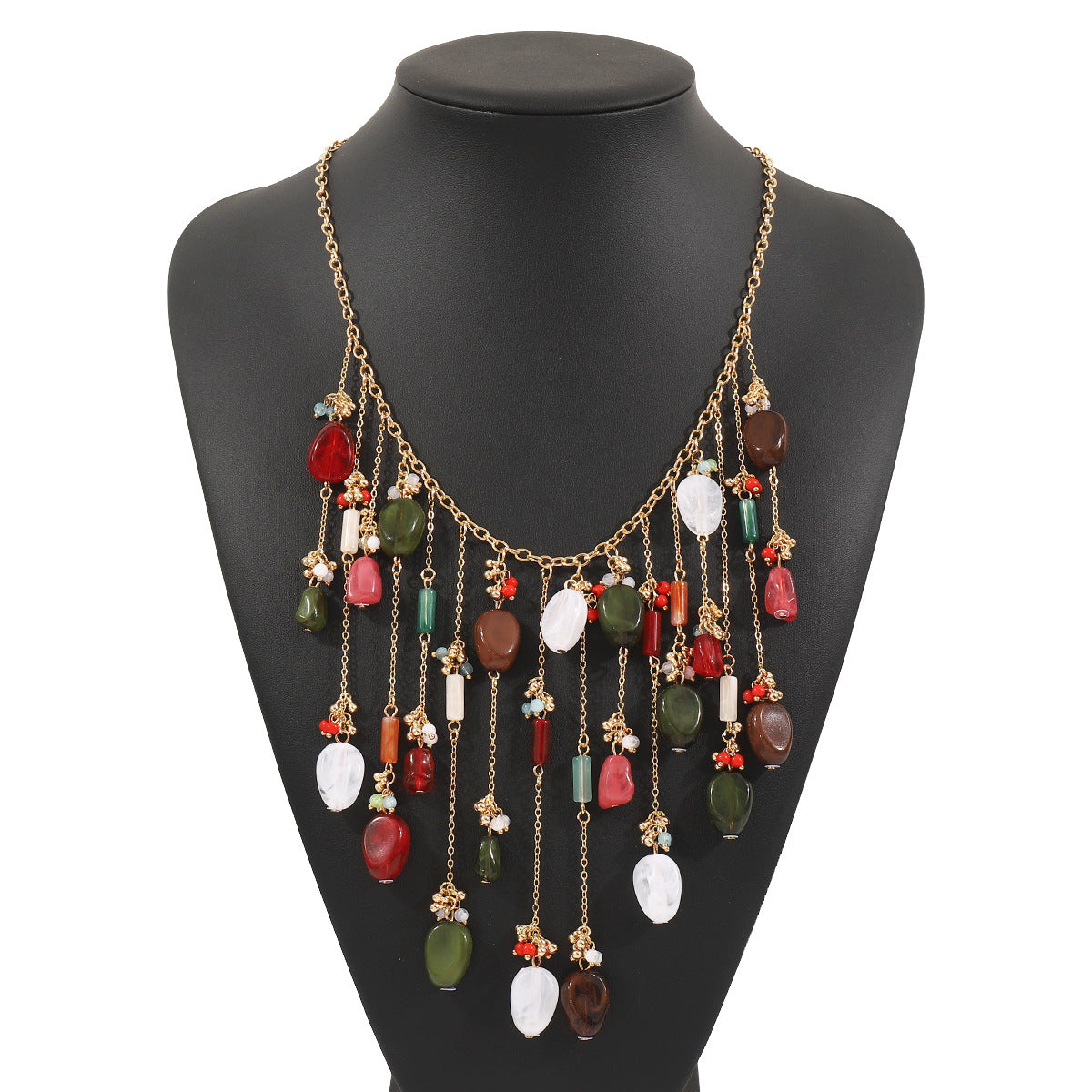 Collar Étnico de Dijes Múltiples