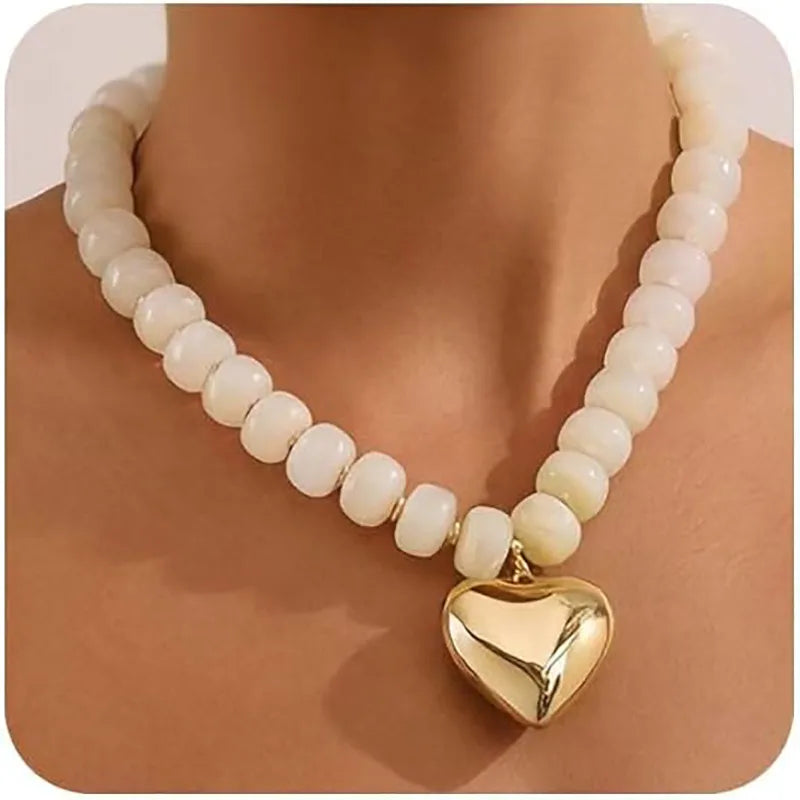 Collar Corazón Llamativo – Beads en Resina